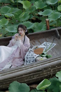 Art Language Vol.8126 by YiTuYu: A Captivating 17P Portrait Series Featuring Yao Yao - image 2