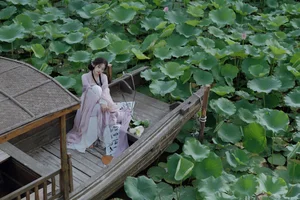 Art Language Vol.8126 by YiTuYu: A Captivating 17P Portrait Series Featuring Yao Yao - image 1