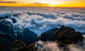 Chasing the Clouds: A Visual Journey Through Vietnam's Most Breathtaking Mountain Landscapes and Scenic Viewpoints - image 8