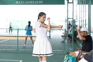 Supermodel Ky Han Embraces Pickleball: The New Fitness Passion of Mac Hong Quan's Wife - image 0