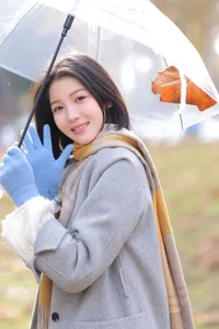 YITUYU Art Language: Capturing the Ethereal Transition of Seasons with Model Liu Liu Liu 17 - image 4