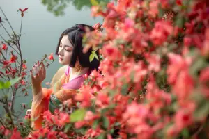 Ling Ji Chu De Mi Tuan Vol.8770 Captivating East Asian Grace Amidst Vibrant Blossoms YiTuYu - image 10