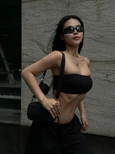 Fitness Influencer Addresses Criticism Over 'Showing Off' at Recent Marathon Event - image 3