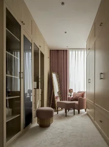 Stylish 77 sqm Pink Apartment Inspired by High Fashion Trends - image 7