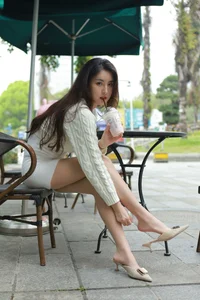 IESS Xiao Bao White Hip-Hugging Skirt Minimalist Fashion Set - image 50