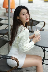 IESS Xiao Bao White Hip-Hugging Skirt Minimalist Fashion Set - image 25