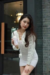 IESS Xiao Bao White Hip-Hugging Skirt Minimalist Fashion Set - image 76