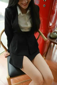 Elegant Professionalism: Wan Ping in the IESS Chinese Model OL Collection - image 128