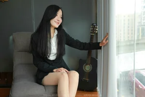Elegant Professionalism: Wan Ping in the IESS Chinese Model OL Collection - image 67