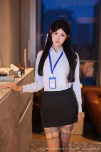 Yu An An XiuRen No.10440: Alluring OL Charm in the Bedroom - image 17