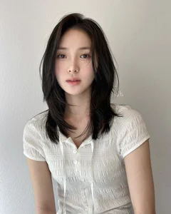 5 Trendy Summer Layered Haircuts to Transform Your Look This Season - image 0