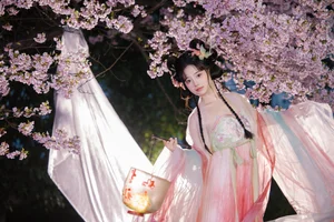 Exploring Visual Poetry in YiTuYu Art Language Vol.7659 Featuring Model Xian Lu - image 8
