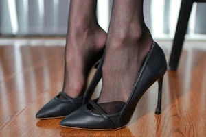 IESS Tuan Tuan Long Legs Uniform: The Ultimate Professional Aesthetic Gallery - image 8