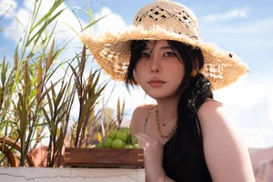 Elegant Summer Fashion and Cosplay Photography: Yan Jiang Da Mo Wang W - Hot Wind Part 01 Collection - image 0