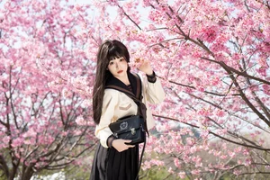 Sakura Girl Aesthetic: YITUYU Art Language with An Qi Bu Chi Xiang Gu - image 2