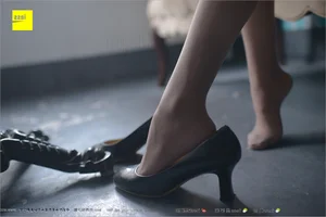 Yi Xin II: The Return of the Flight Attendant Aesthetic - image 74