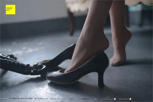 Yi Xin II: The Return of the Flight Attendant Aesthetic - image 24