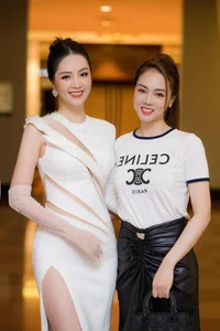 Ngoc Ha’s Style Evolution: From Casual Home Life to Elegant Street Style Icon - image 1
