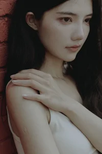 Yan Shi Yi in YiTuYu Art Language Vol.7006: Soft Light and Artistic Forms - image 24