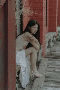 Yan Shi Yi in YiTuYu Art Language Vol.7006: Soft Light and Artistic Forms - image 22