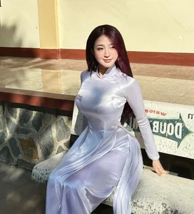 The Timeless Charm of the Vietnamese Ao Dai: Dong Nai’s Viral Beauty Reimagines a Classic Moment - image 1