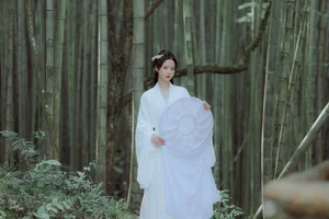 Stunning Visuals in YiTuYu Art Language Vol.4392 Featuring Ran Zai Niu Nai - image 14
