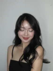 Mai Ha Trang’s Natural Beauty: Unfiltered 'Raw Camera' Moments Revealed - image 5