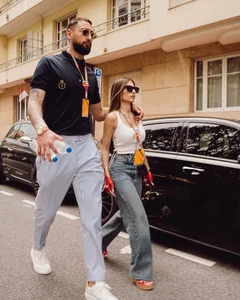 Mastering Tall Men's Fashion: Styling Tips from Italy’s 1.97m Goalkeeper - image 9
