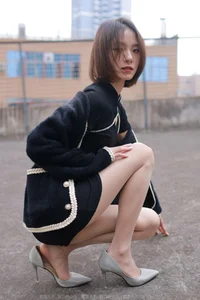 Classic Elegance: IESS Xiaoliu in Black Qipao and Nude Stockings Photography - image 11