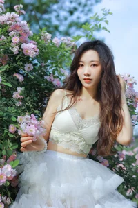 Ethereal Garden Muse YiTuYu Vol.8955 Featuring Hua Zhuang Shi Tian - image 3