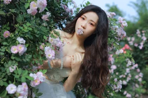 Ethereal Garden Muse YiTuYu Vol.8955 Featuring Hua Zhuang Shi Tian - image 0