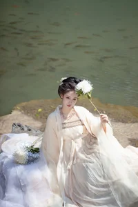 Elegant Portraiture: YiTuYu Art Language Vol.7233 Featuring Wei Wei - image 25