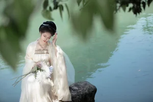 Elegant Portraiture: YiTuYu Art Language Vol.7233 Featuring Wei Wei - image 15