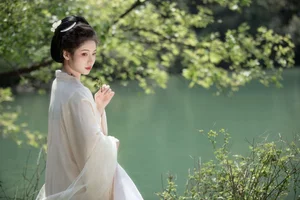 Elegant Portraiture: YiTuYu Art Language Vol.7233 Featuring Wei Wei - image 14