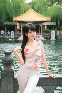 YiTuYu Art Language Vol.10422: Captivating Photography Featuring the Stunning Model Yi Ming - image 0