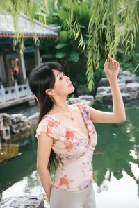 YiTuYu Art Language Vol.10422: Captivating Photography Featuring the Stunning Model Yi Ming - image 1