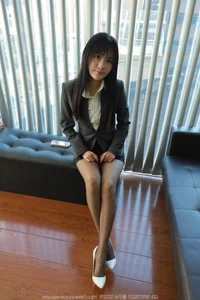 Sophisticated Grace: Wanping Features in the IESS Gentle S Photo Gallery - image 75