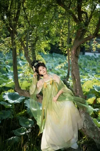 YiTuYu Art Language Vol.10474: A 21-Page Aesthetic Showcase Featuring Tao Zi - image 8