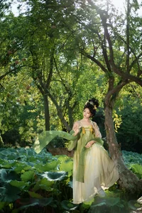 YiTuYu Art Language Vol.10474: A 21-Page Aesthetic Showcase Featuring Tao Zi - image 6