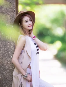 Ultimate Collection: Top 99+ Stunning and Trendy Korean Influencer and Fashion Portraits for Modern Style Inspiration - image 59
