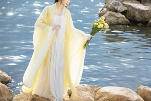 Ethereal Grace of Wan Jiang Ting in YiTuYu Art Language Vol.8851 by the Lake - image 35