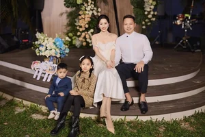 Phuong Nhi’s Wedding: A Look at the Trend of Beauty Queens Embracing Early Marriage - image 2