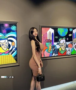 Korean Social Media Sensation: The Rise of Viral Influencers and Modern Beauty Trends - image 3