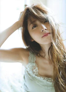 Airi Suzuki Eien 2010-2017: A Career-Defining Photo Retrospective - image 8