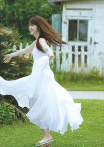 Airi Suzuki Eien 2010-2017: A Career-Defining Photo Retrospective - image 7
