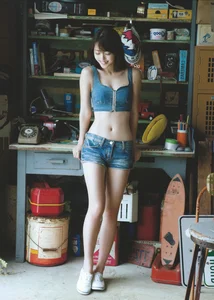 Airi Suzuki Eien 2010-2017: A Career-Defining Photo Retrospective - image 13