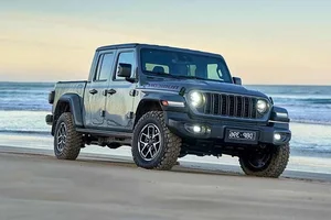 Jeep Unveils 2026 Wrangler and Gladiator 85th Anniversary Editions: The Ultimate Off-Road Adventure Vehicles for 4x4 Enthusiasts and Collectors - image 9