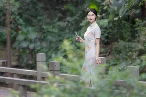 Ethereal Elegance: Yi Ming’s Timeless Portraits at the Hidden Guangzhou Orchid Garden - image 13