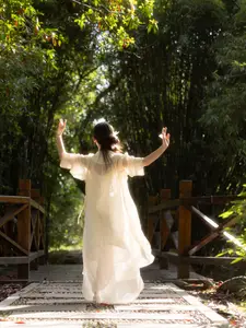 Qiu Qiu: Gentle Grace in Nature - Inspiring YiTuYu Vol.8828 Collection - image 11