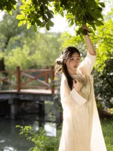 Qiu Qiu: Gentle Grace in Nature - Inspiring YiTuYu Vol.8828 Collection - image 13